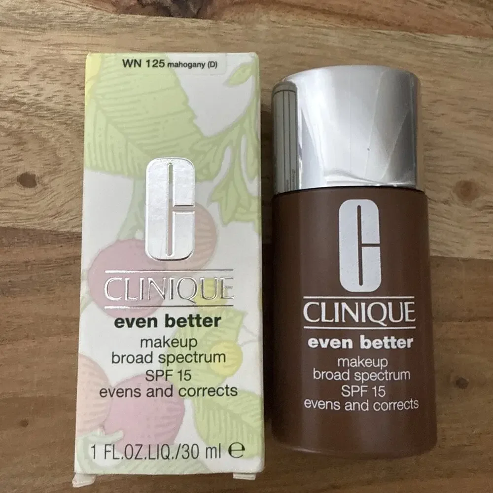 Clinique Even Better Makeup SPF 15 WN 125 Mahogany 1oz Foundation New‎ Boxed